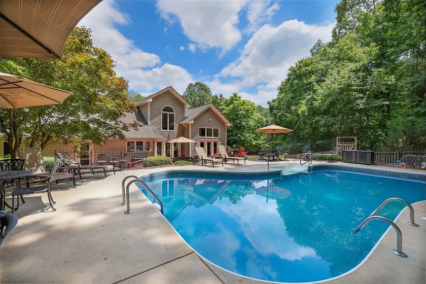 Lg Pool House w/ Hot Tub Central to RTP*Pool OPEN* - Image 1