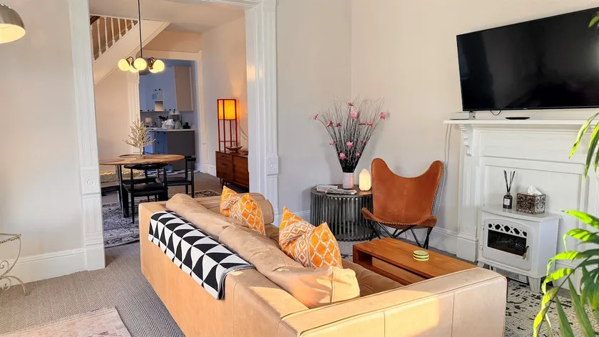 3BR | Fletcher Place | 5 Min to Lucas Oil & ICC - Image 1