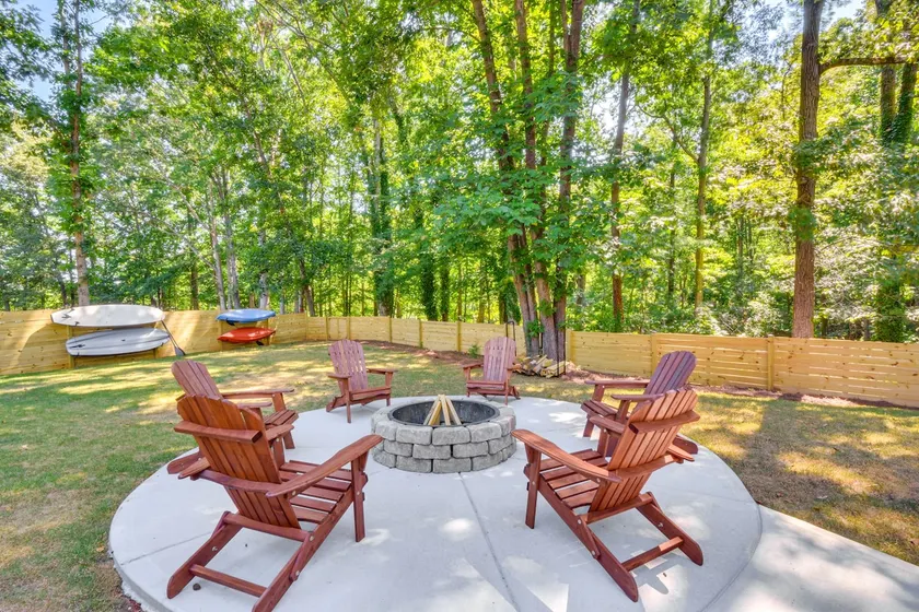 Anderson Retreat: Private Dock, Kayaks, Fire Pit! - Image 1