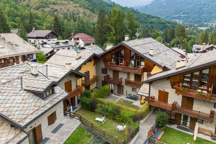La Casa di Camus - Central Duplex for 4 - Happy Rentals - Image 1