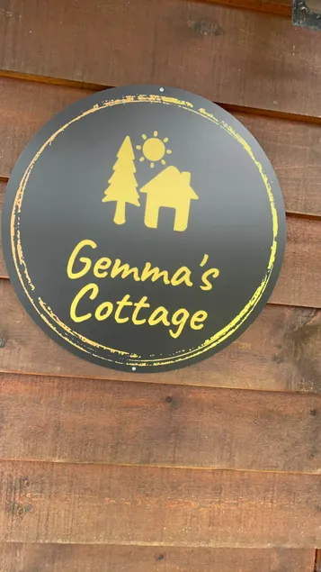 Gemma's Cottage at Sandringham - Image 1
