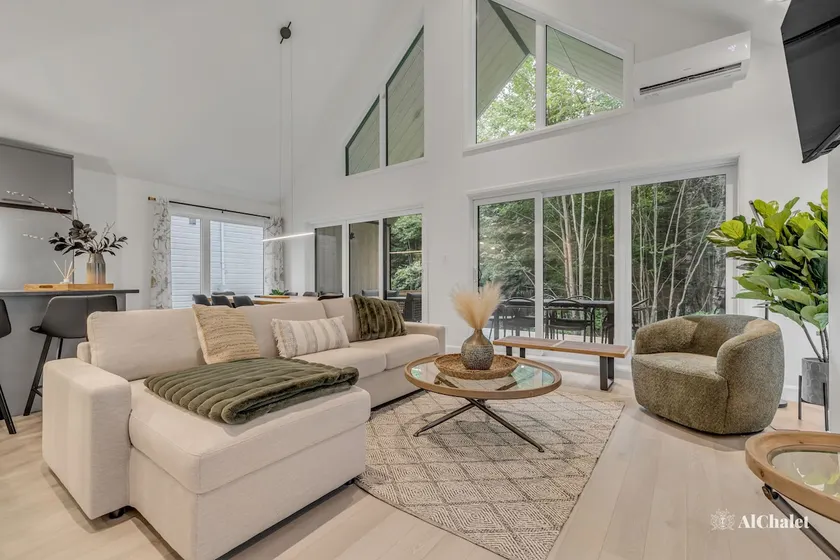 Artemis | Family-Friendly | Wooded & Private Spa - Image 1
