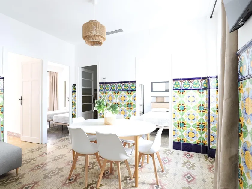 Tradition and modernity. Townhouse by the sea - Image 1