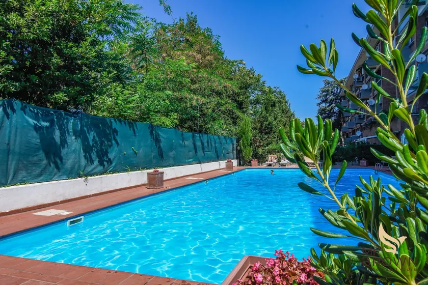 Mr Brown Aurelia Resort con piscina - Image 1