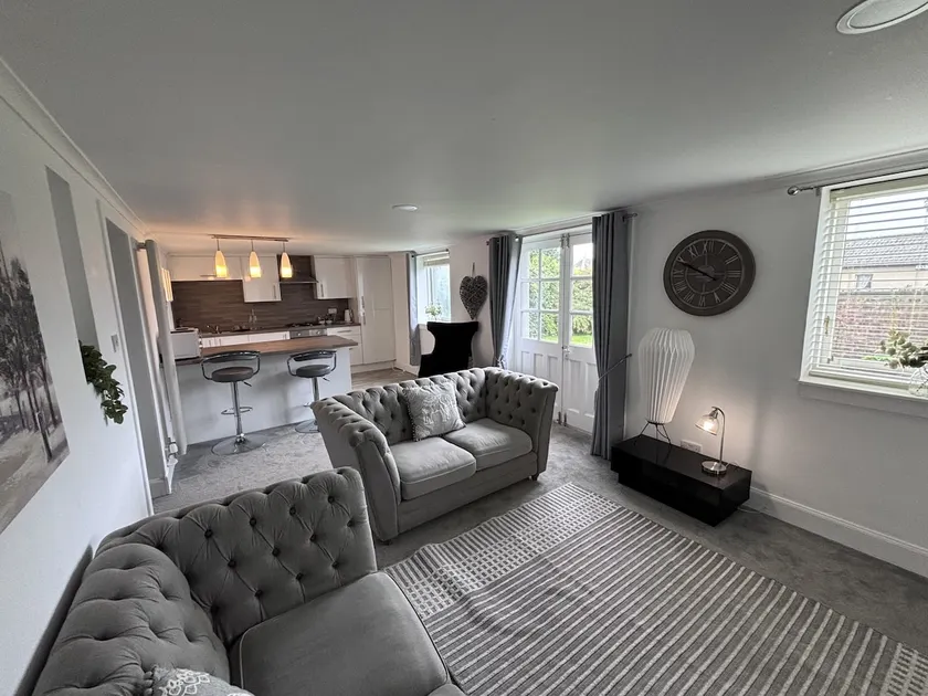 Fabulous flat in Hotel Grounds - Image 1
