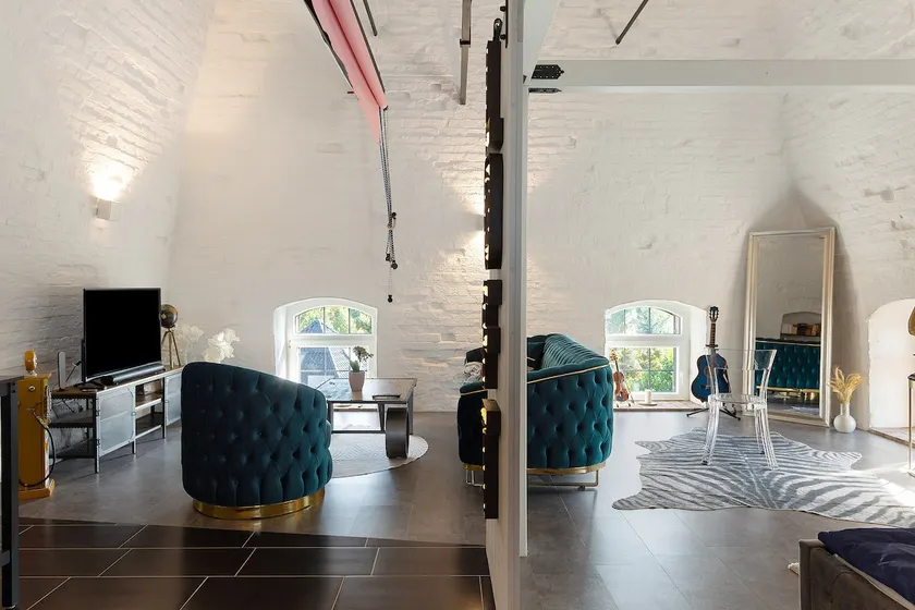 Old Brewery Business Loft - Image 1