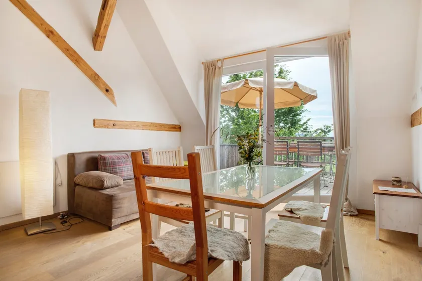 The large apartment, 80 square meters, balcony - Image 1