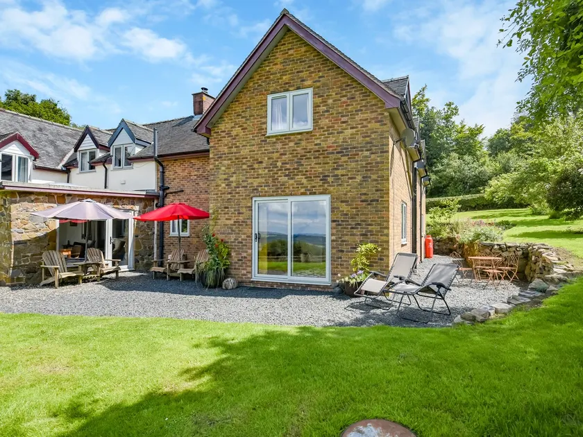 The Lodge at Harvest Farm - Image 1