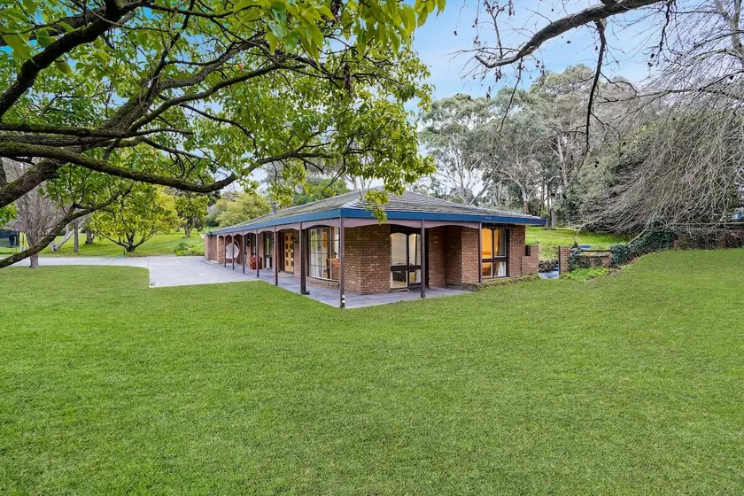 Tree-Lined Donvale Nature Family Getaway - Image 1