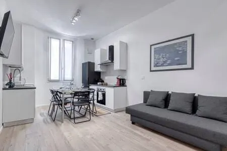 Bright Apartment between the Towers X6 - Fiber Wifi - Image 1