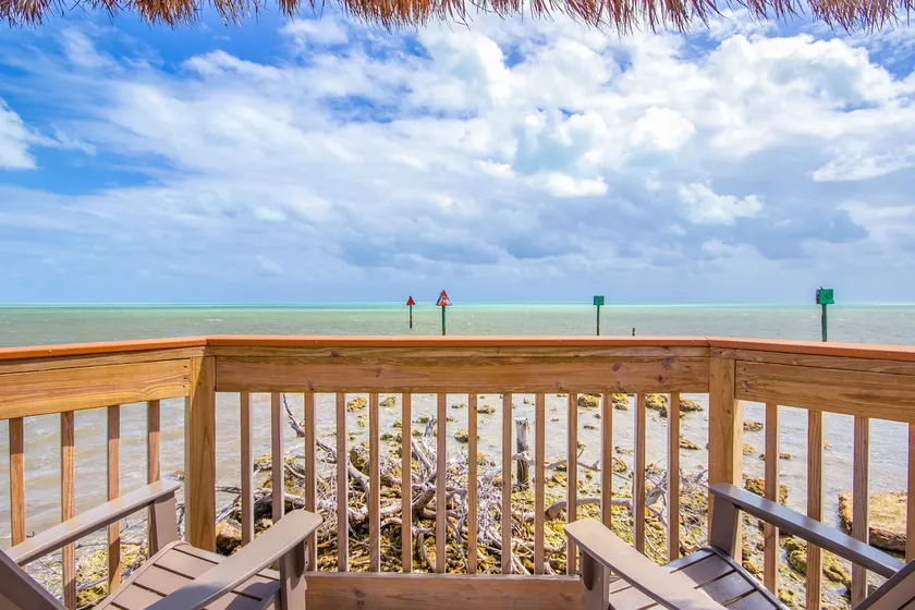 Ocean View 2br/2ba w/pool, bar, gym + dockage 28ft - Image 1