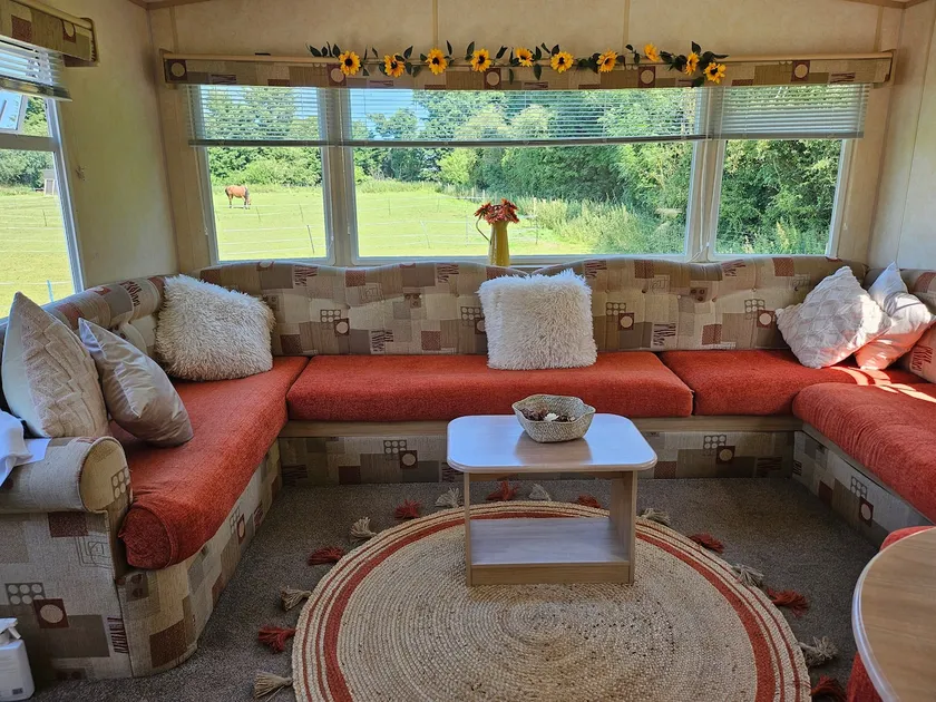 Quiet Equestrian Retreat - Sleeps 4 - Image 1