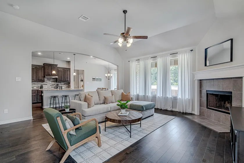 Cul-de-Sac Oasis: Your Perfect Family Hideaway! - Image 1