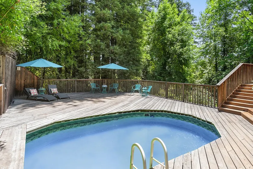 Hank's Hideaway - Image 1