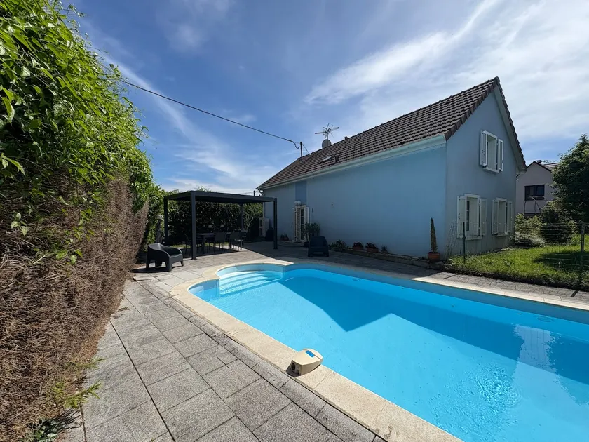 Peaceful house with private pool - Image 1