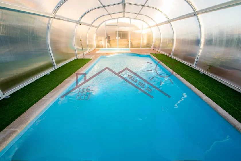 Heated pool year-round - near Madrid - Image 1