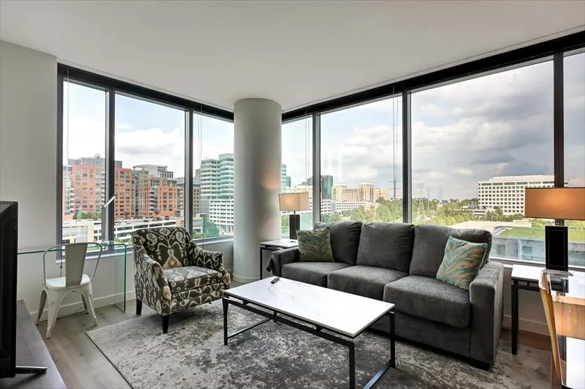 Top Amenities! 2BR - Kitchen, Lounges, W|D. - Image 1