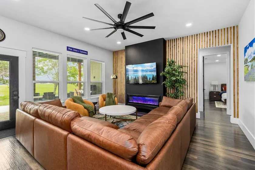 Sunset Shores Lake House - 4 BR - Image 1