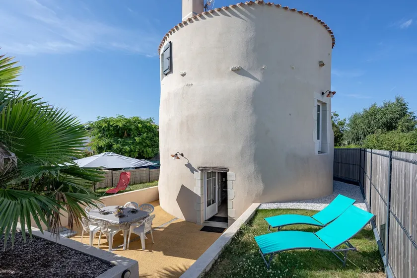 La Tourette – Charming and Unique Gîte - Image 1