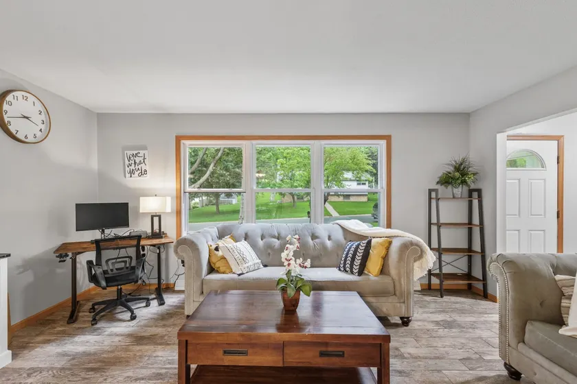 Charming Family Home in Burnsville - Image 1