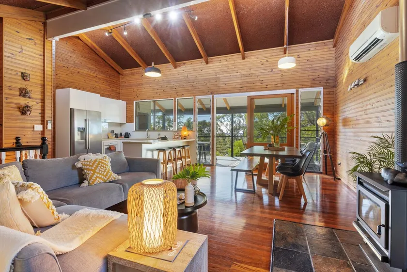 Hilltop Hideaway at Coolum Beach - Image 1
