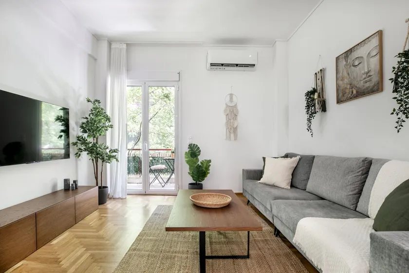 Mellow 2-Bedroom Apartment in Athens - Image 1