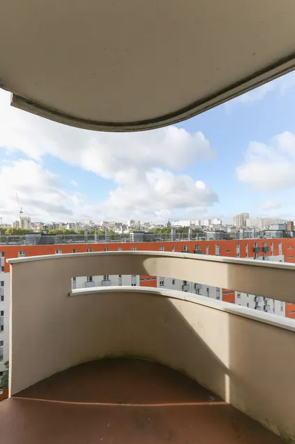 Nice apartment with balcony in Pré-Saint-Gervais - Image 1