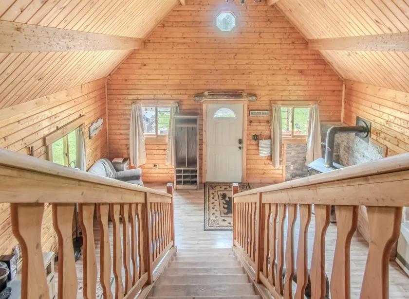 The Hideaway Cabin - Image 1
