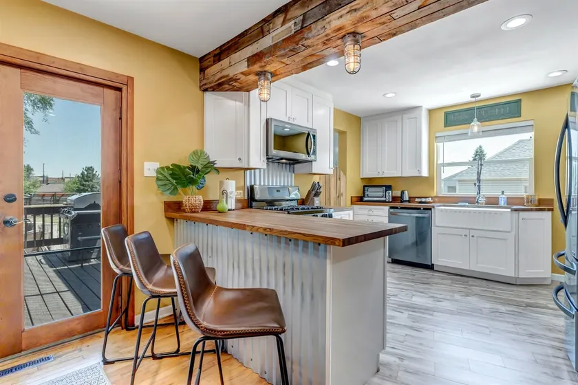 CU Graduation|Arvada Walkable Home! Sleeps 8, Grea - Image 1