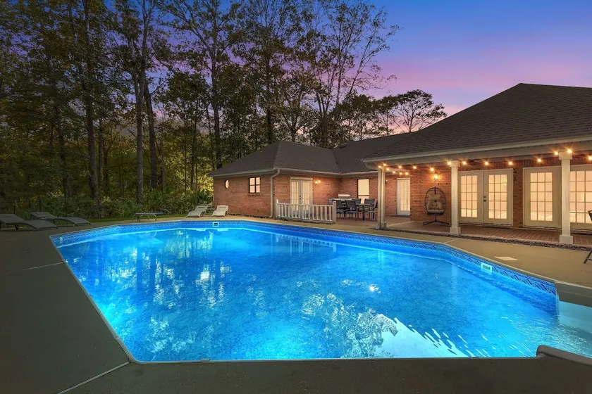 Pool | Fire Pit | GameRoom | 1GB WiFi | A+ Privacy - Image 1