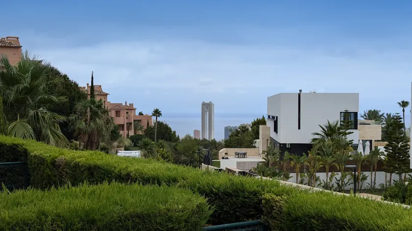 Los Altos Apartment - Image 1