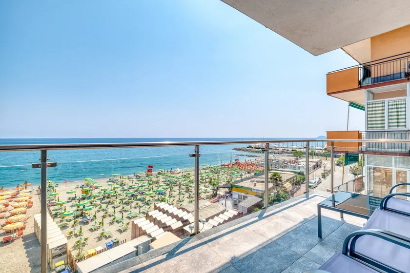 Lanterne Luxury Apartments - Image 1