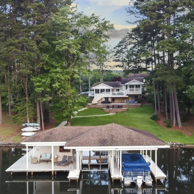 Your Dream Lake House Retreat - Image 1