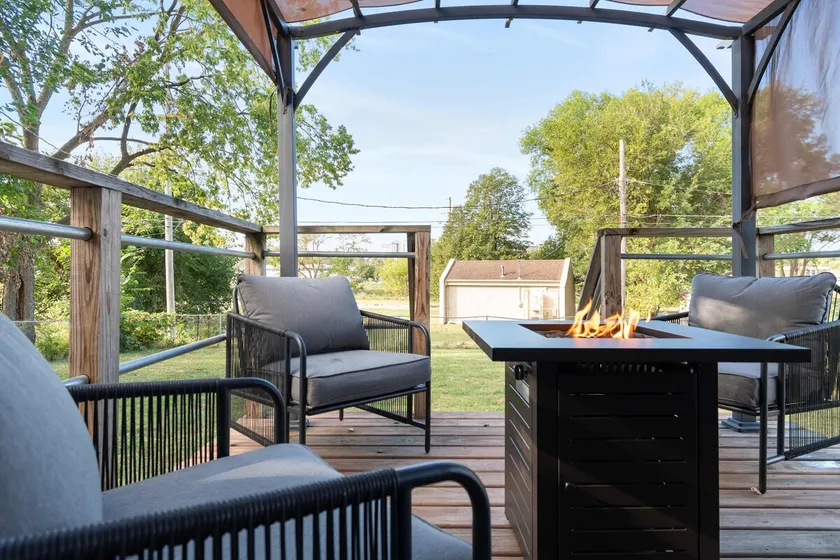 Enchanting 3BR Cottage Close to Downtown - Image 1