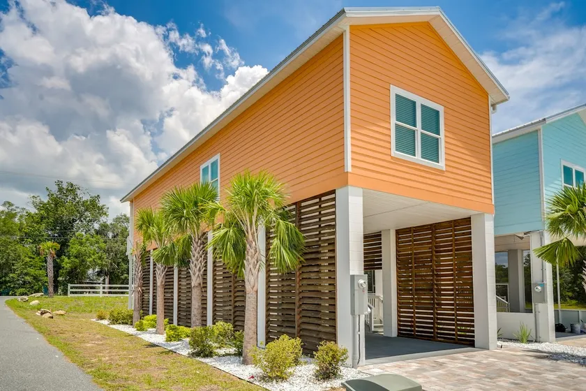 ~ 2 Mi to Boat Ramp: Steinhatchee River Cottage - Image 1