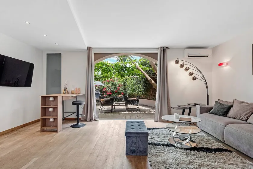 Happy Tropez: Charming Tropezian house. - Image 1