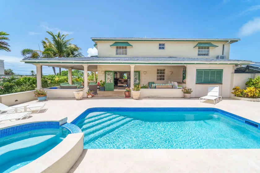 Amazing Pool & 2 min walk to beach - Ocean View - Image 1