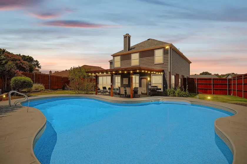 5BD Vacation Retreat - Pool Patio Cinema - Image 1