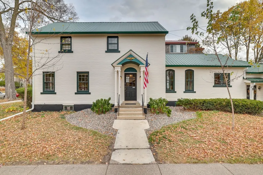 Charming Home: 3 Blocks to Winona State University - Image 1
