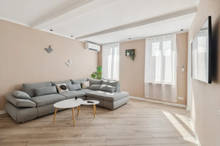 Heart of Vidauban – Air-conditioned apartment close to activities - Image 1