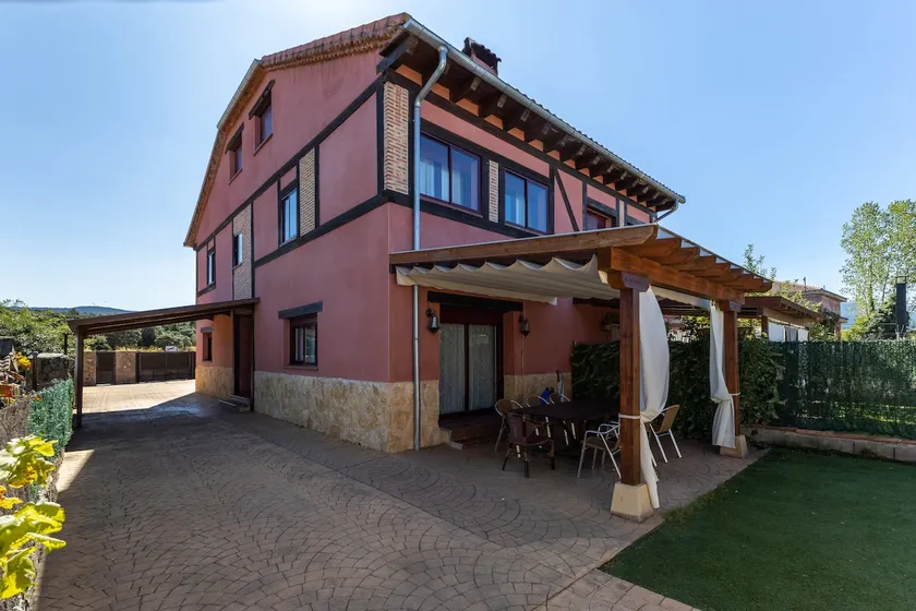 Casa Rural Arbana - Image 1