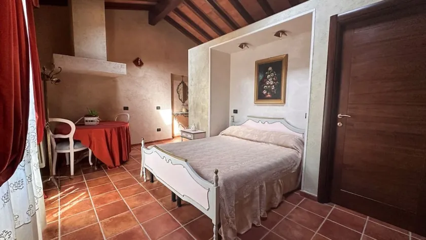 La Casetta di Valeria - Central B&B - TheHoost - Image 1