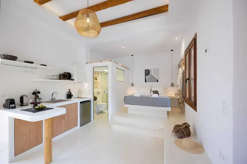 Naxos Boutique Suites Luxury Minimalism in Filoti - Image 1