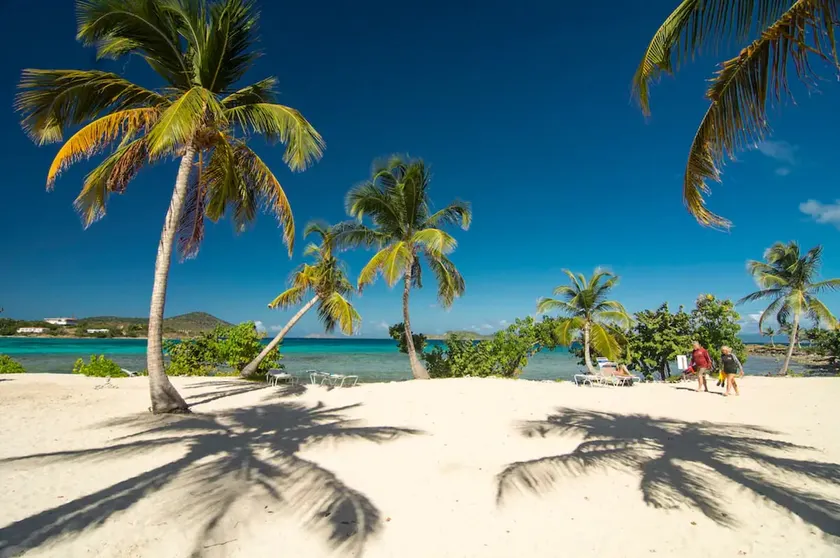 On the Beach! 1 Min Walk to Dining - STJ Ferry - Image 1