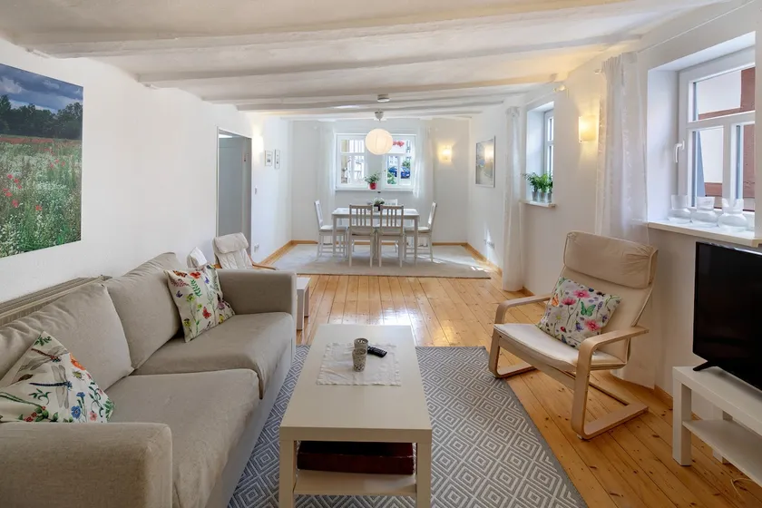 Appartamento \"Omi Anni\" con vista sulla piazza, terrazza privata e Wi-Fi - Image 1