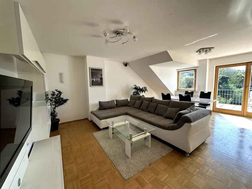 2-room apartment in a quiet location with balcony - Image 1