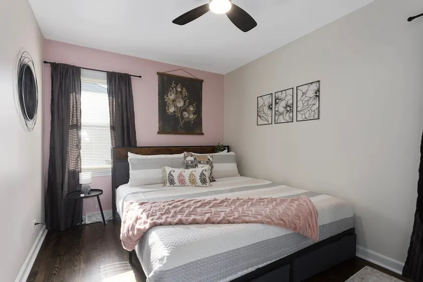 Adorable Home King Beds,Fenced Yard | Sleeps 6 - Image 1