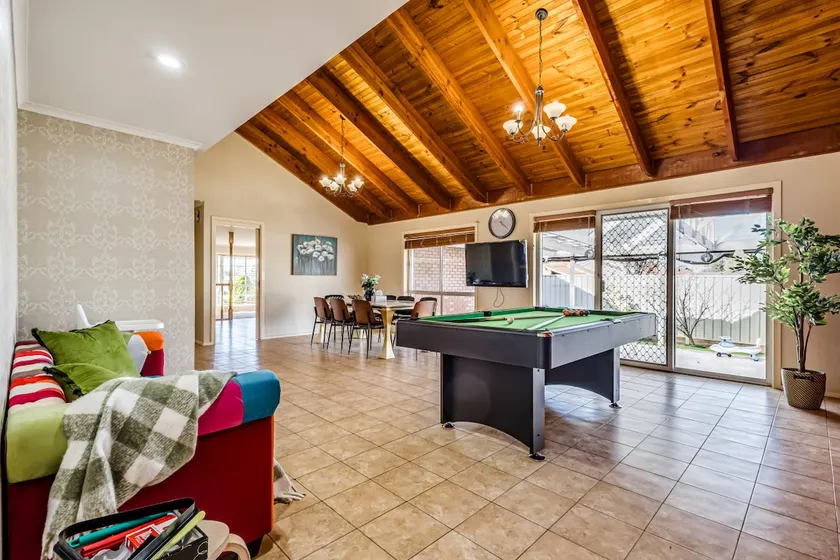 StayAU Tranquil 4BR Lakeside Retreat in Seabrook - Image 1