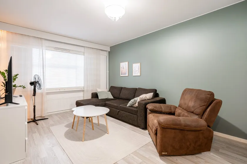 Modern 1BR Retreat in Heart of Jyvaskyla - Image 1