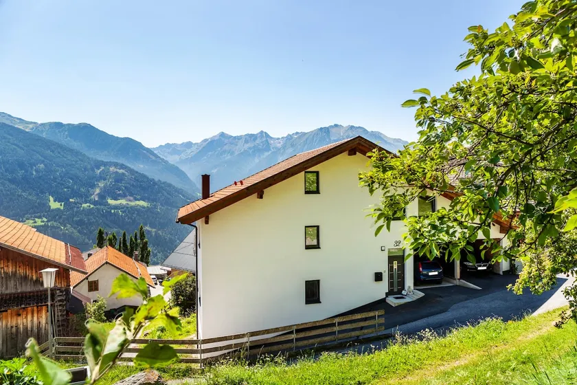 Appartamento 'Manu's Bergblick' con vista sulle montagne, terrazza privata e Wi-Fi - Image 1